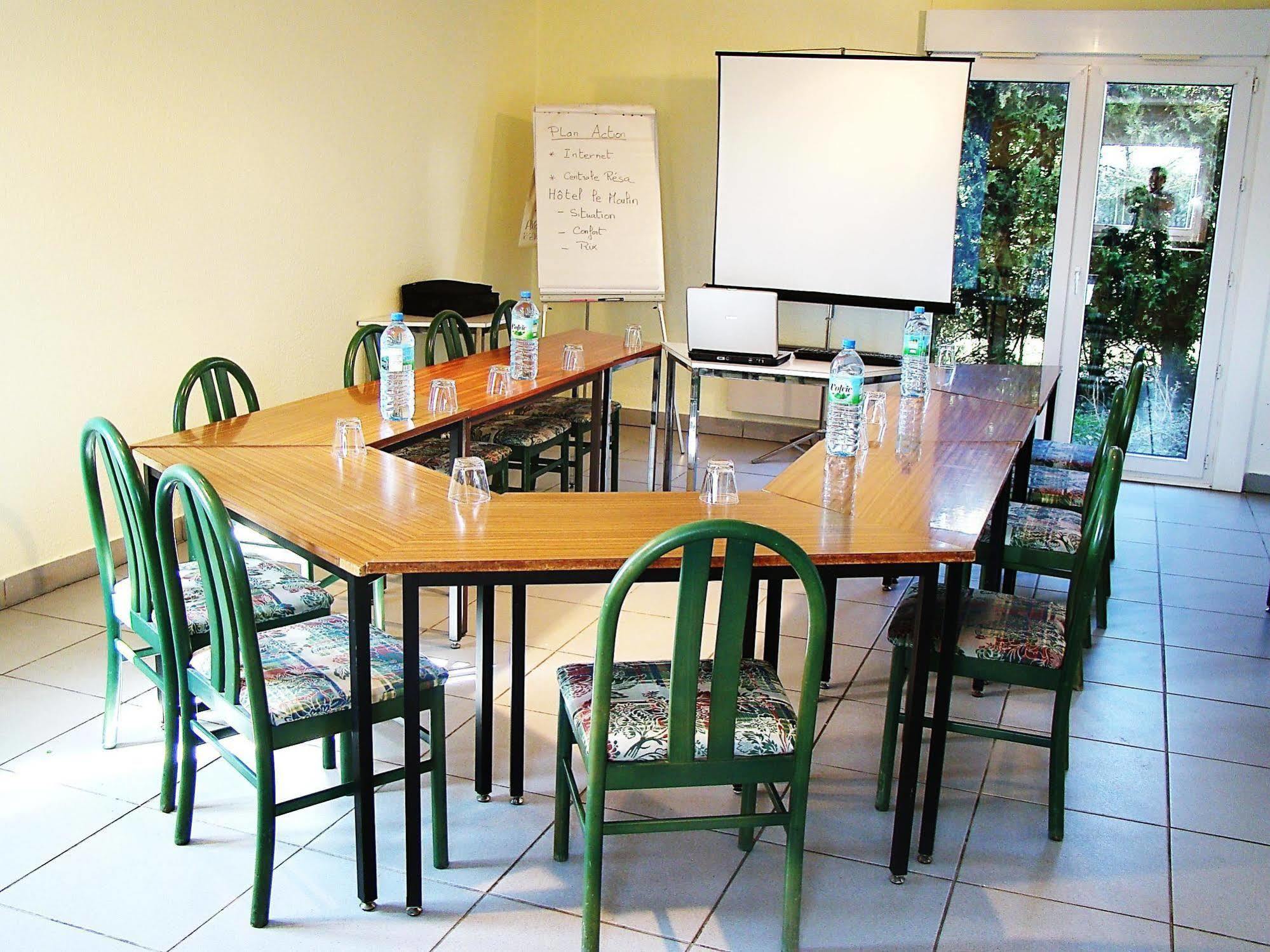 Logis Hotel Le Moulin Des Gardelles Riom Ngoại thất bức ảnh
